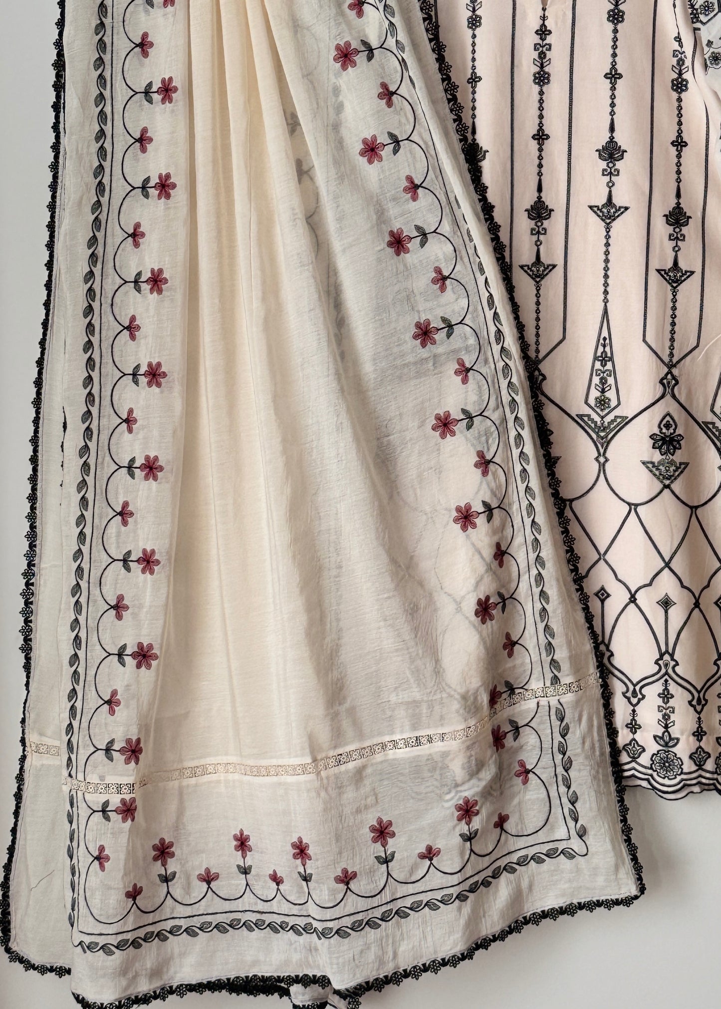 Lawn embroidered suit- Zara Shahjahan