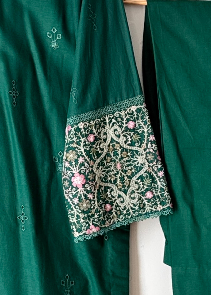 Noor by sadia asad - Lawn chicken Kari