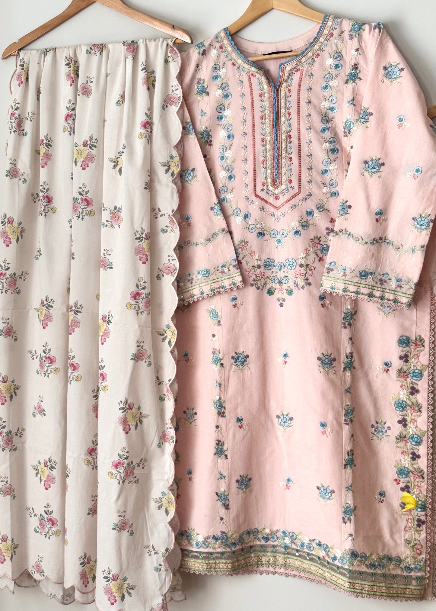 Lawn embroidered suit- Zara Shahjahan
