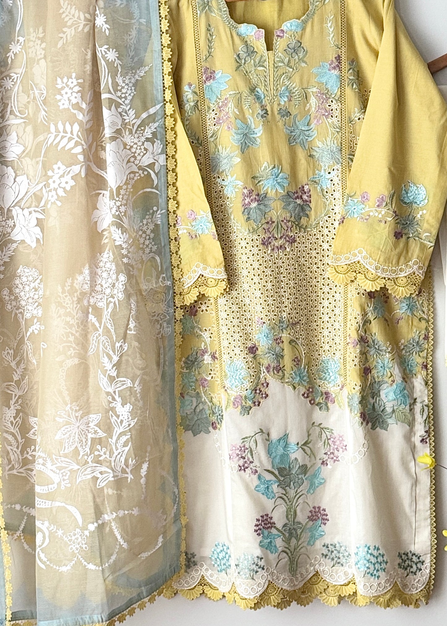 Design 2 - Saira Shakira