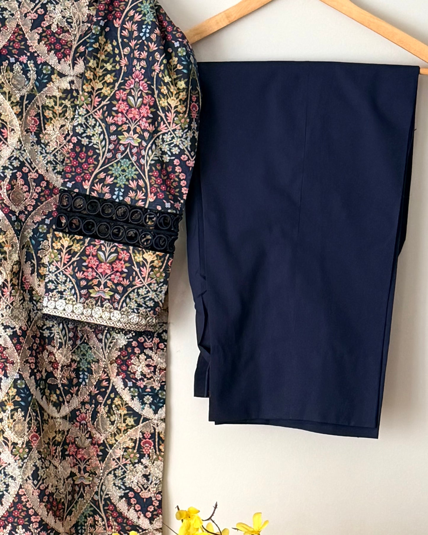 Embroidered lawn suit - Maria b