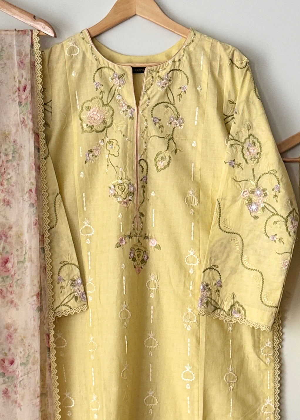 Lawn embroidered suit- Zara Shahjahan