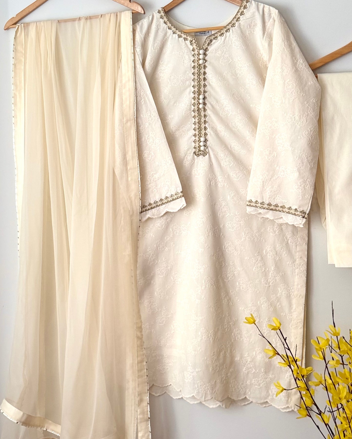 Meher - cotton embroidered