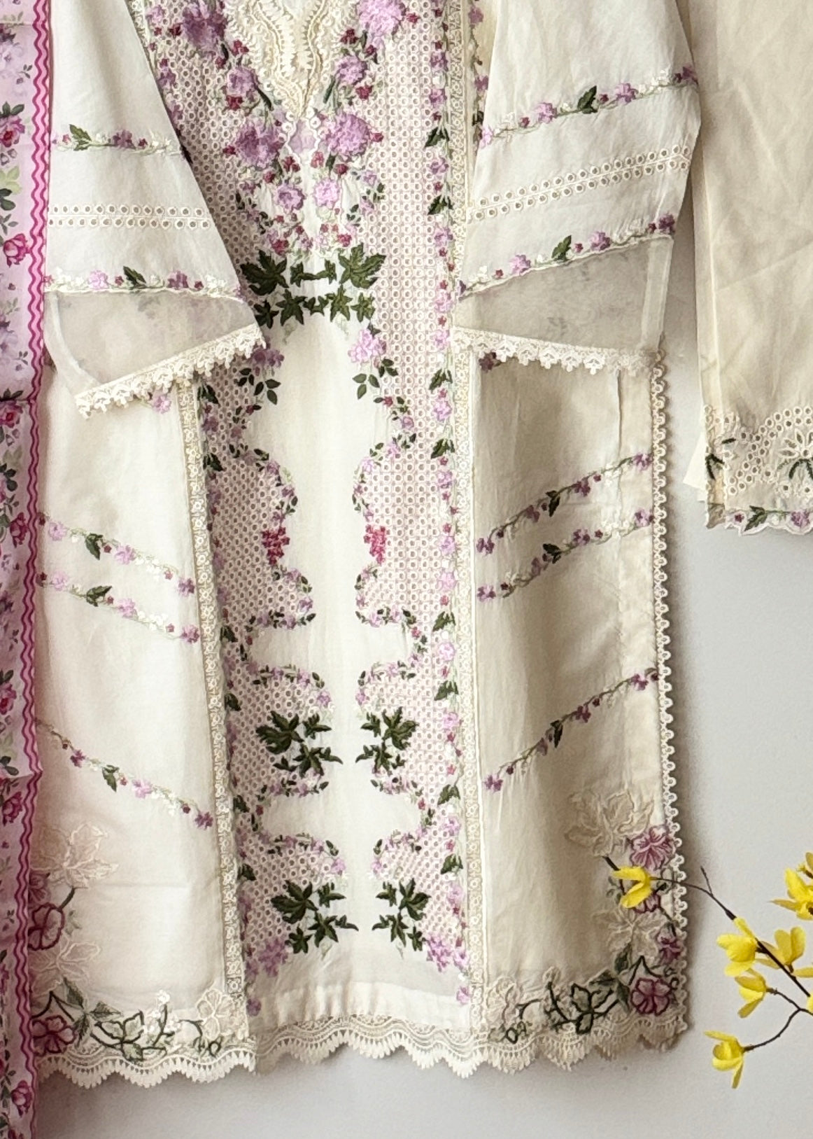 Design 13 - Saira Shakira