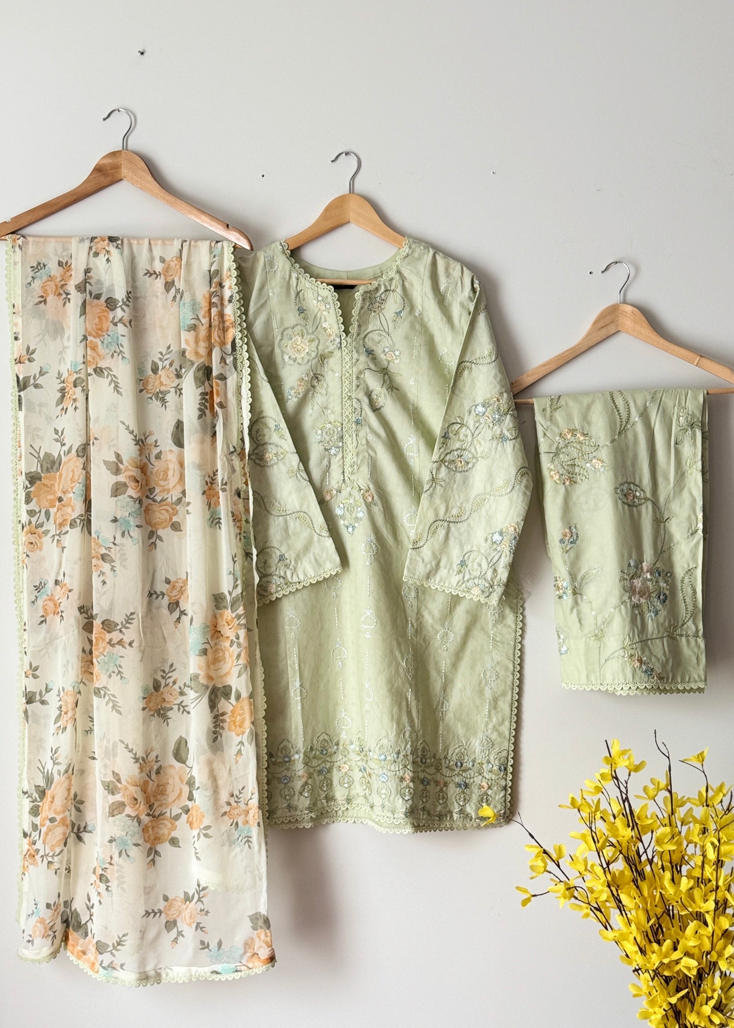 Lawn embroidered suit- Zara Shahjahan