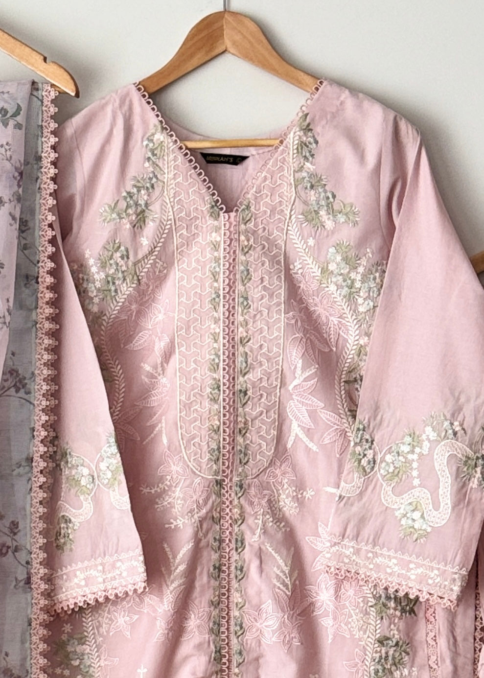 Design 11 - Saira Shakira