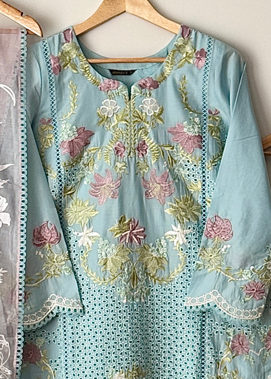 Design 12 - Saira Shakira