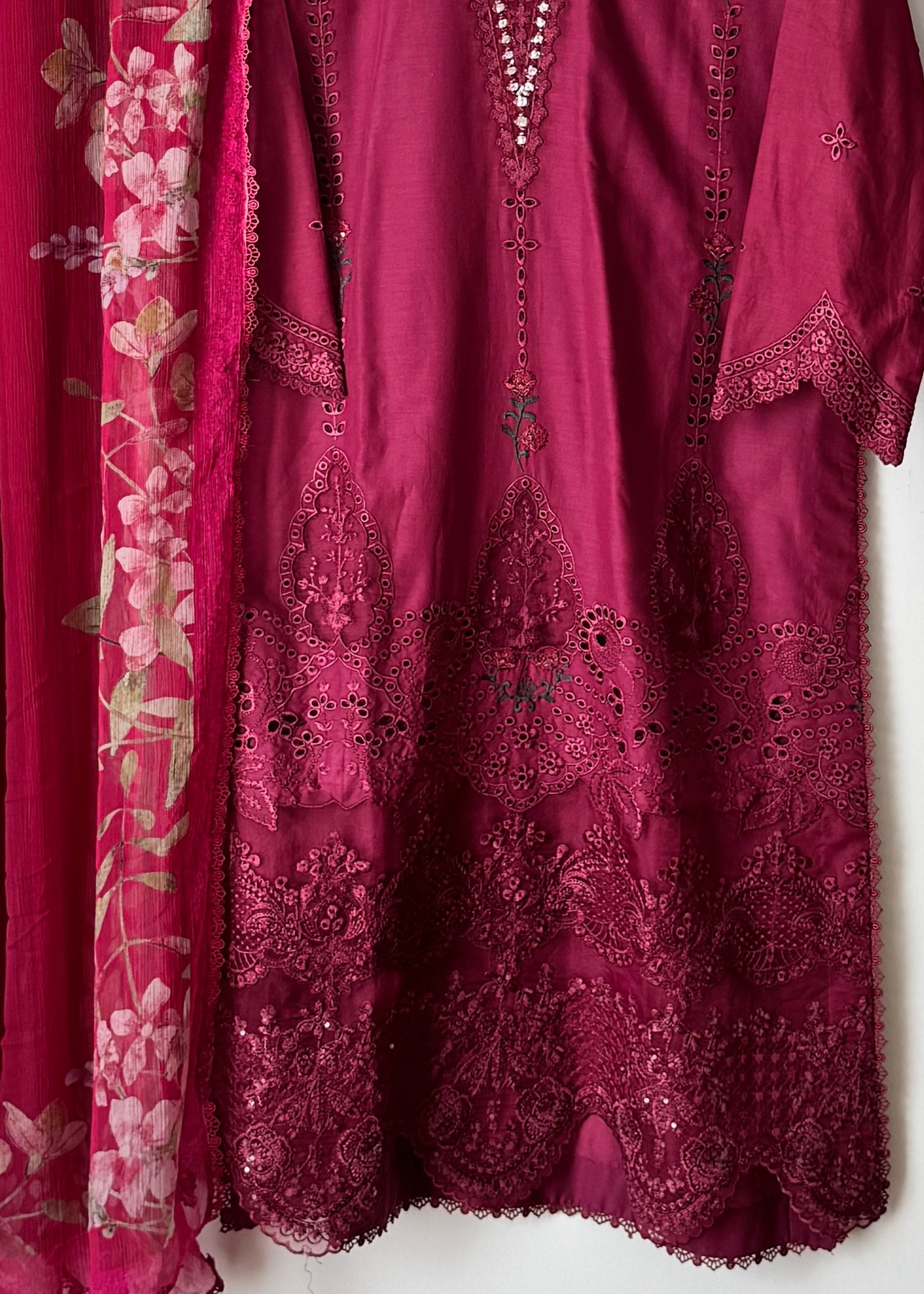 Noor by sadia asad - Lawn chicken Kari