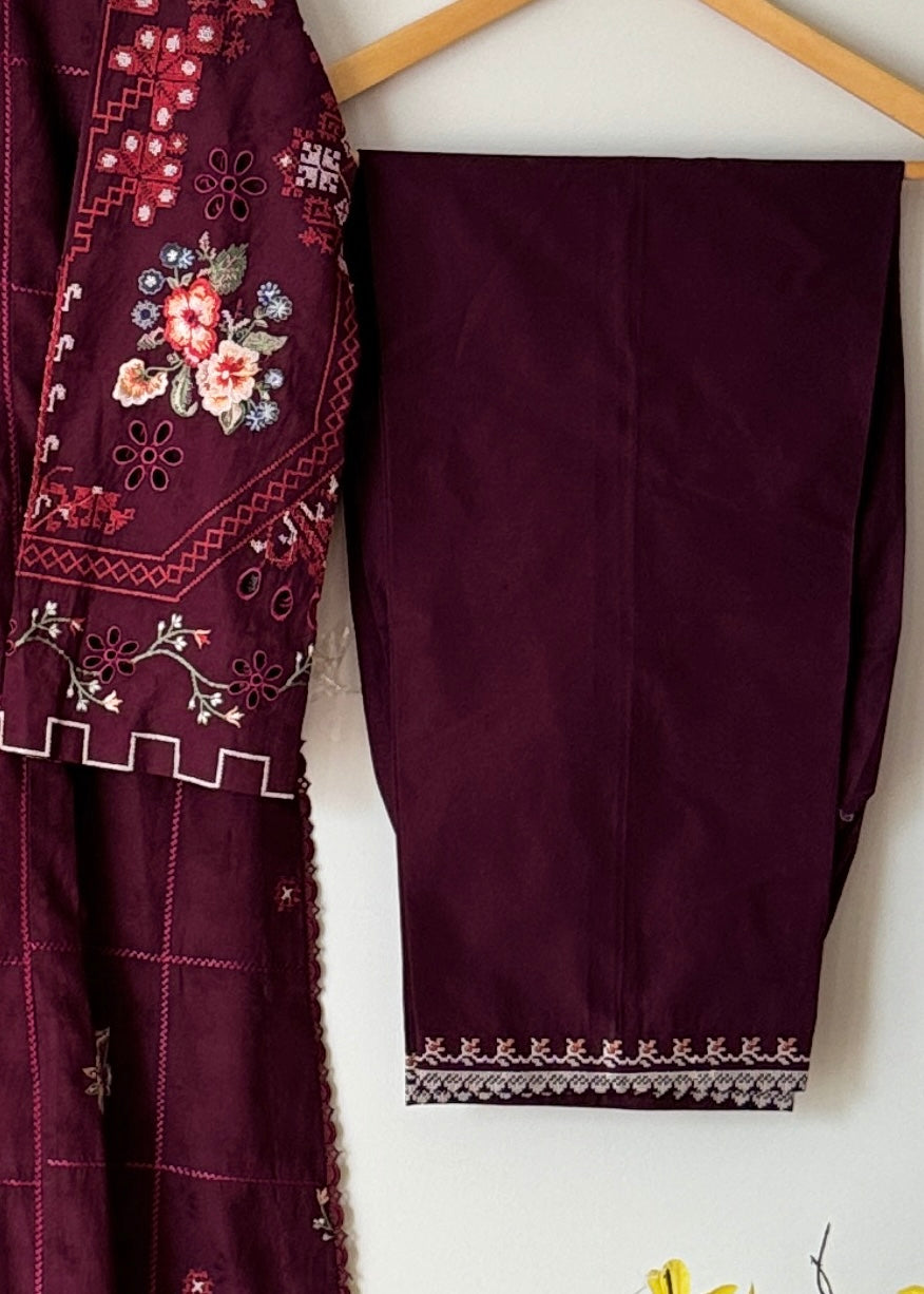 Lawn embroidered suit- Zara Shahjahan