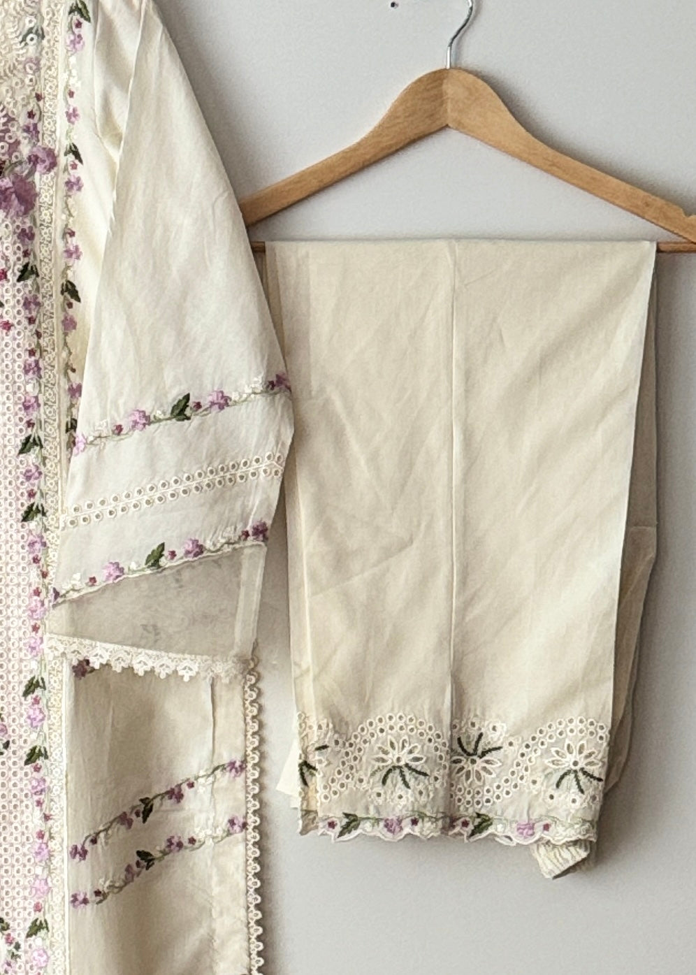 Design 13 - Saira Shakira