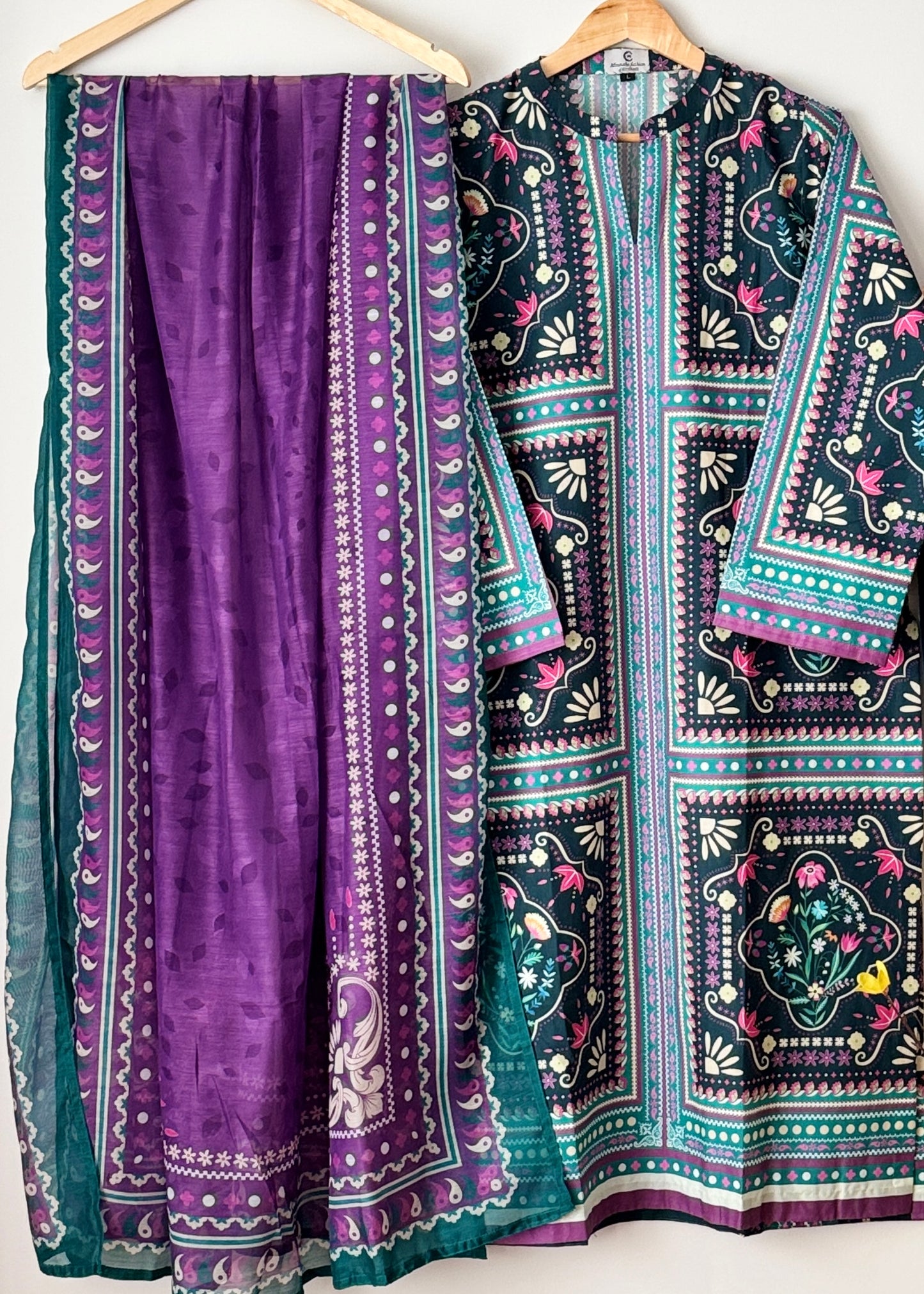 Digital printed lawn 07 - Basic