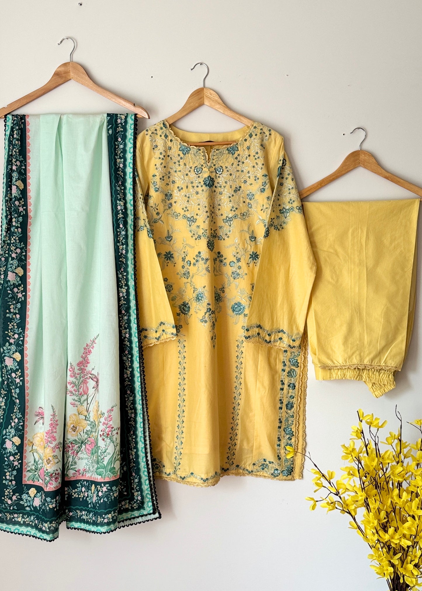 Lawn embroidered suit- Zara Shahjahan