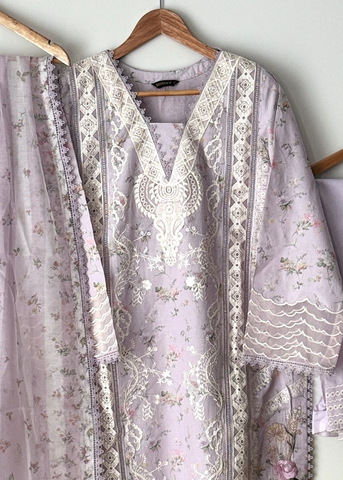 Design 5 - Saira Shakira