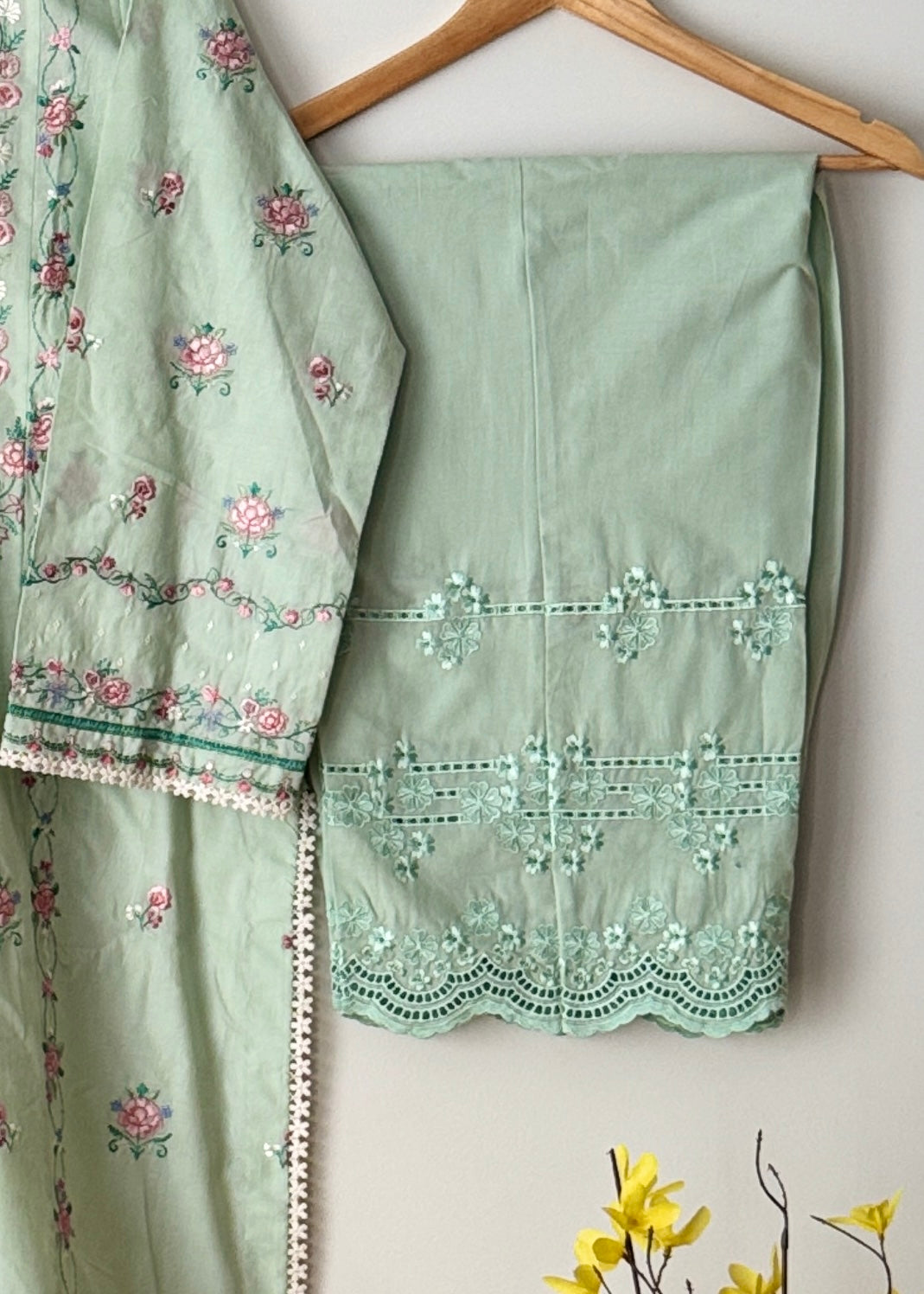 Lawn embroidered suit- Zara Shahjahan