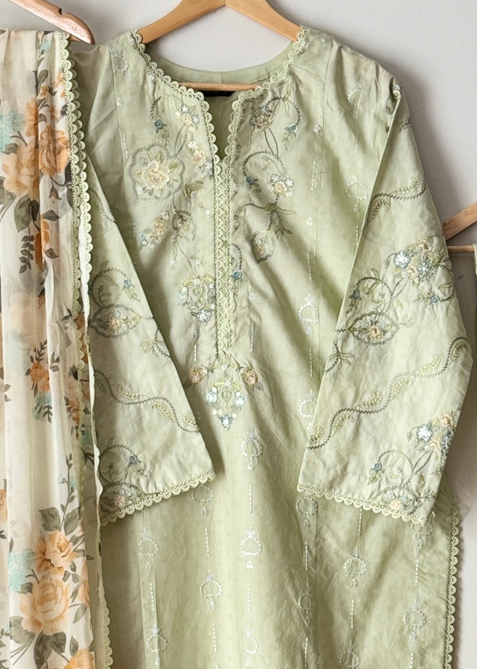 Lawn embroidered suit- Zara Shahjahan