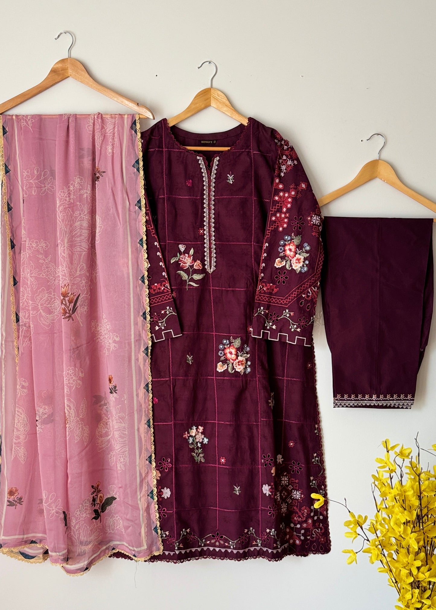 Lawn embroidered suit- Zara Shahjahan
