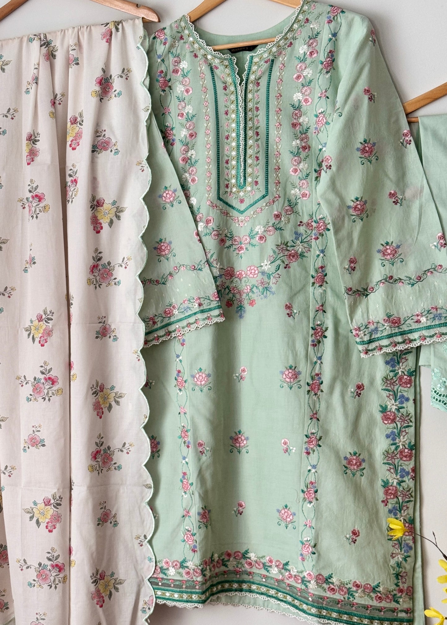 Lawn embroidered suit- Zara Shahjahan