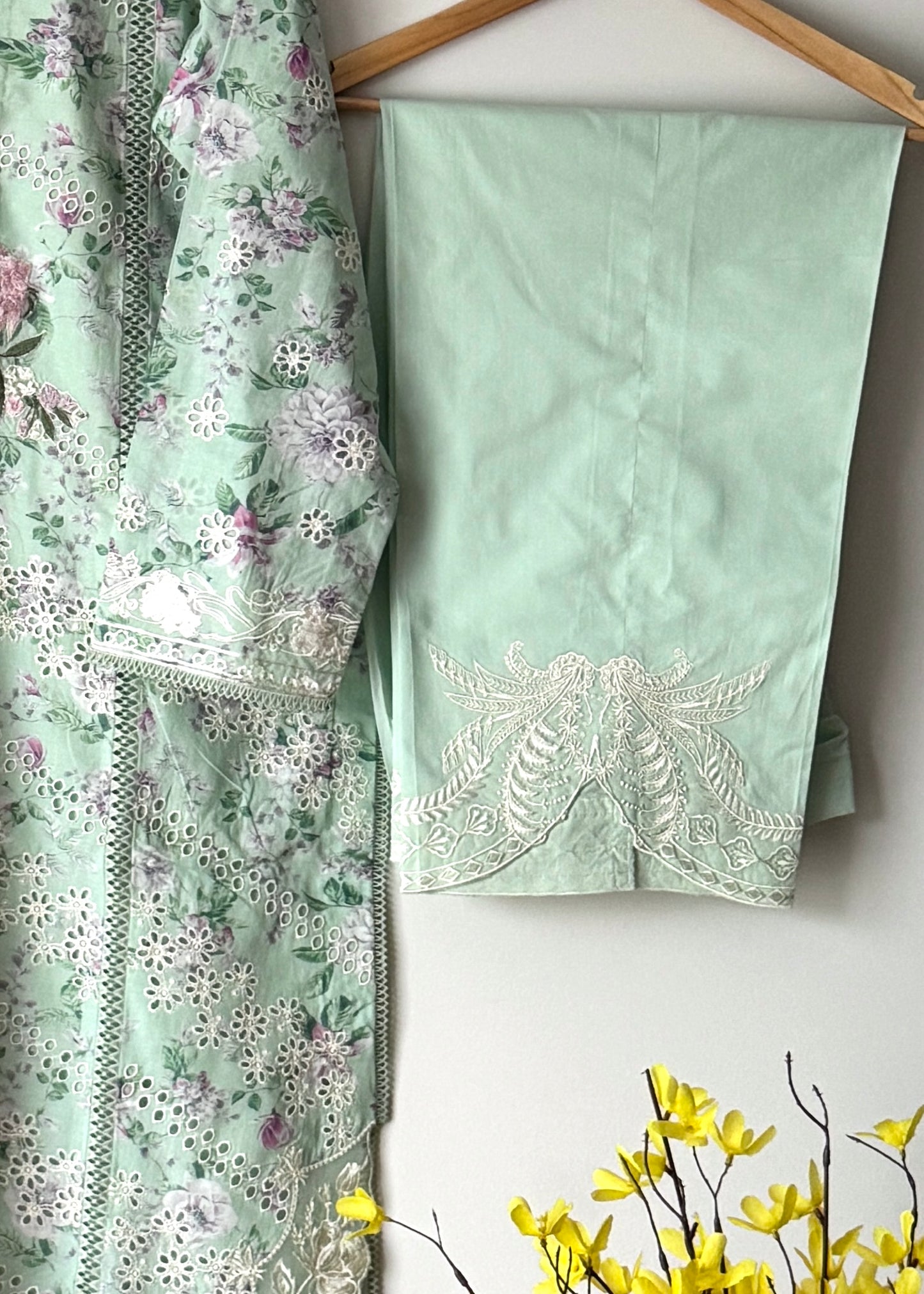 Design 6 - Saira Shakira
