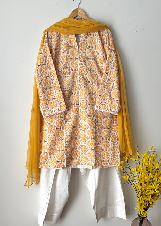 Embroidered suit- Basic