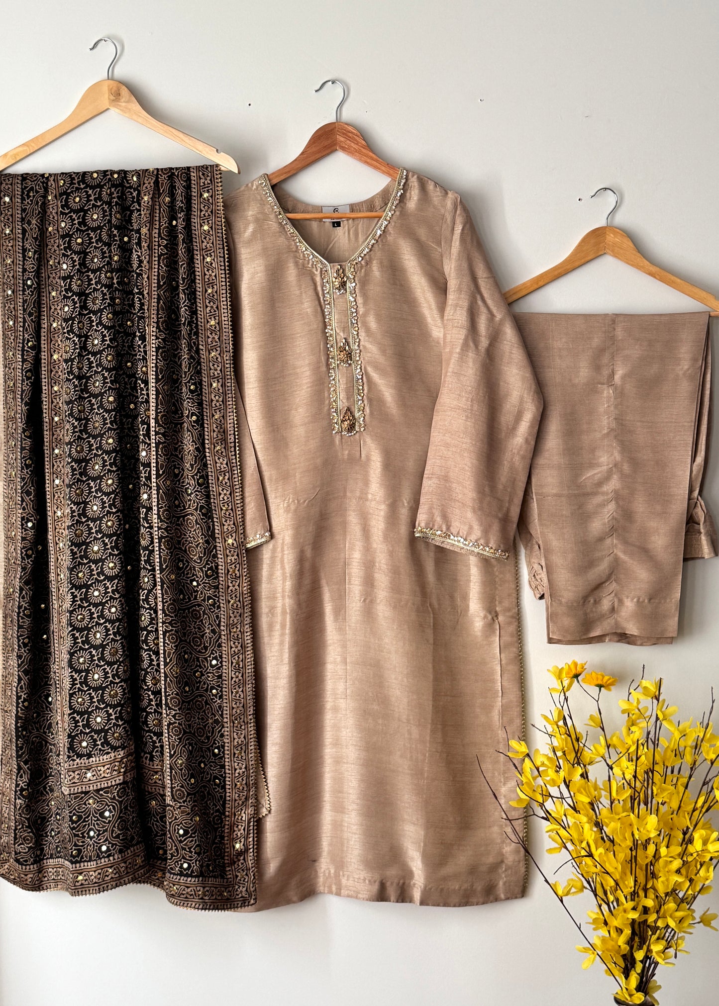 Sunehri - Kamdani collection