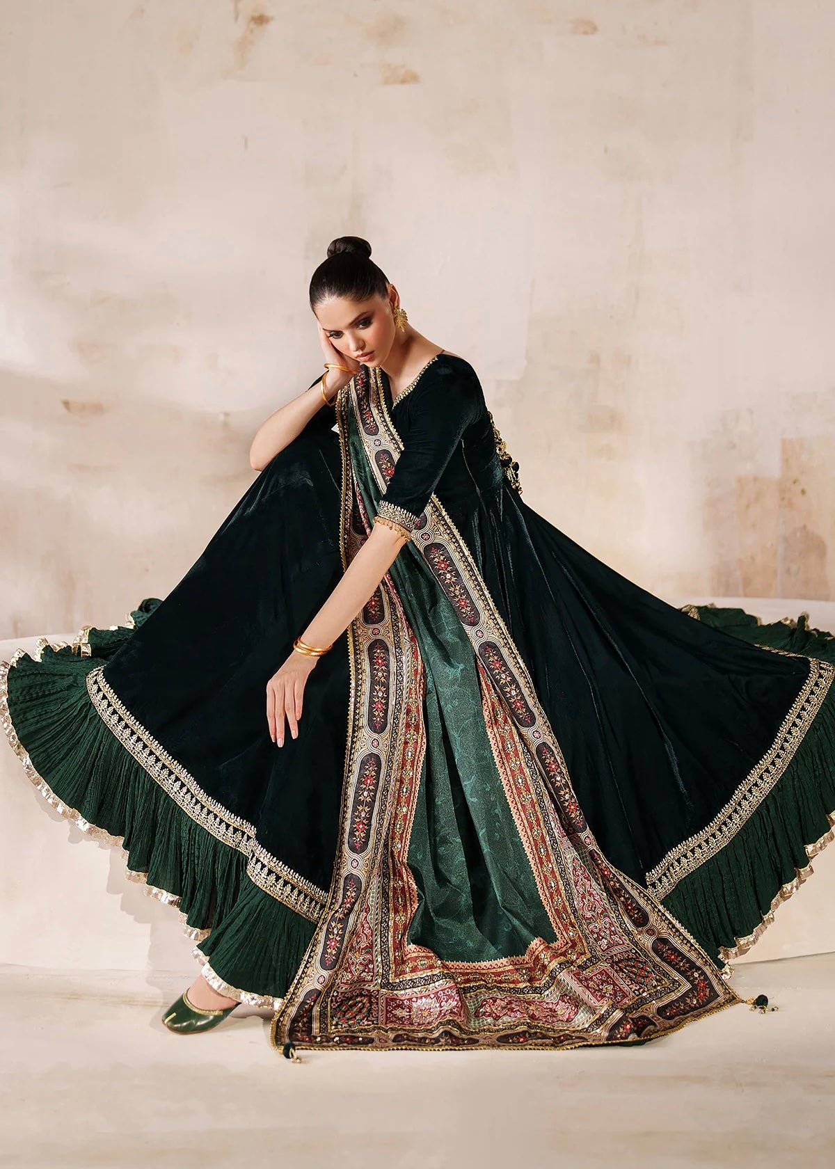 Velvet embroidered dress - Baroque