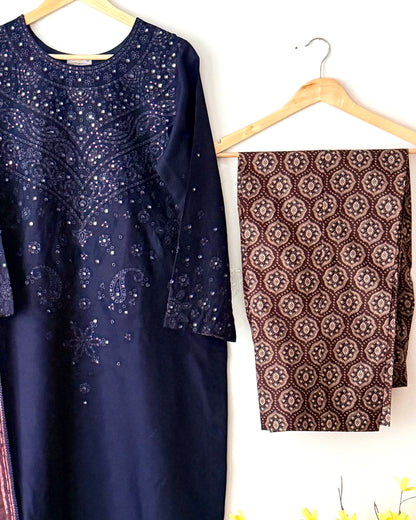 Embroidered lawn suit - Jazmin