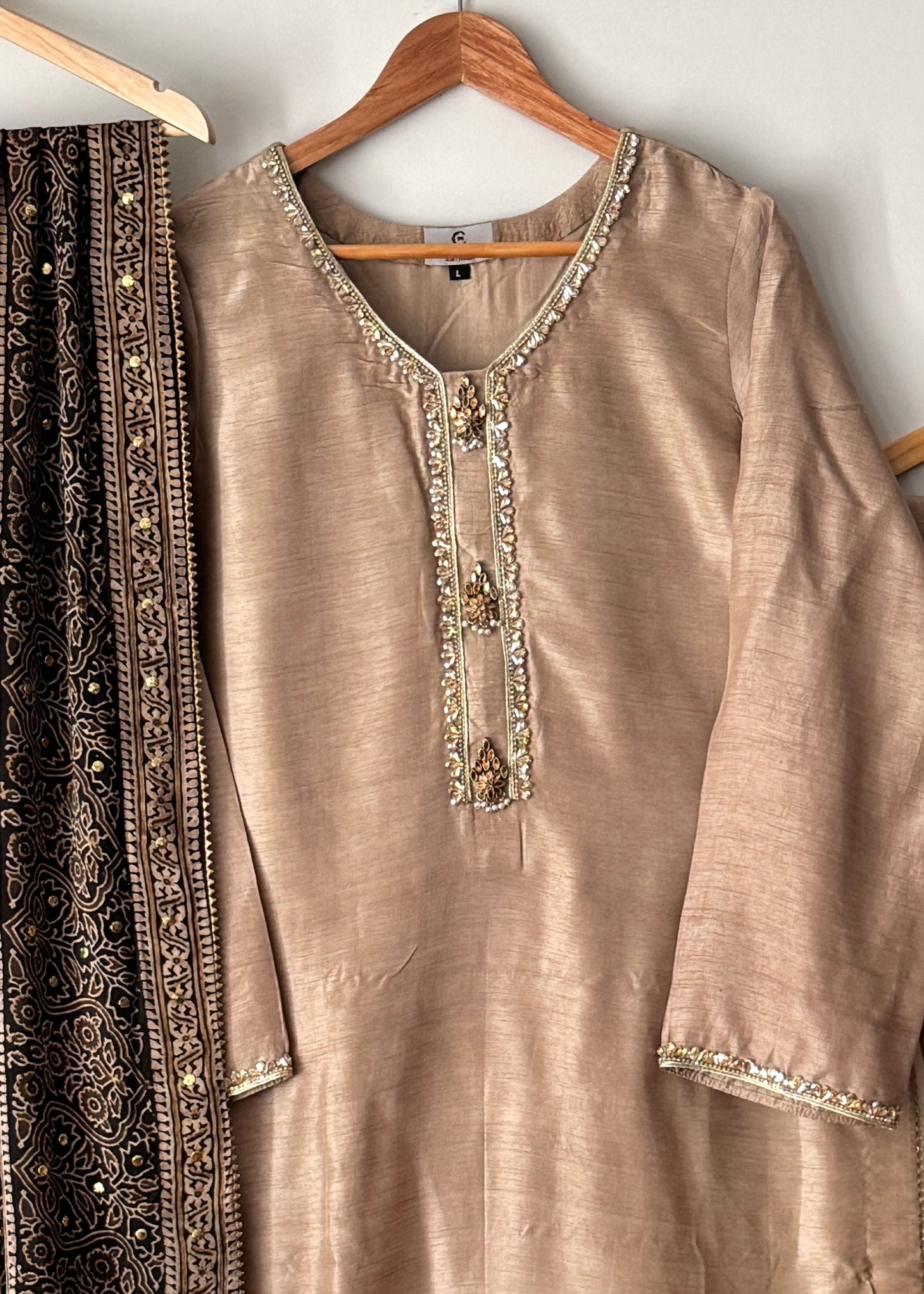 Sunehri - Kamdani collection