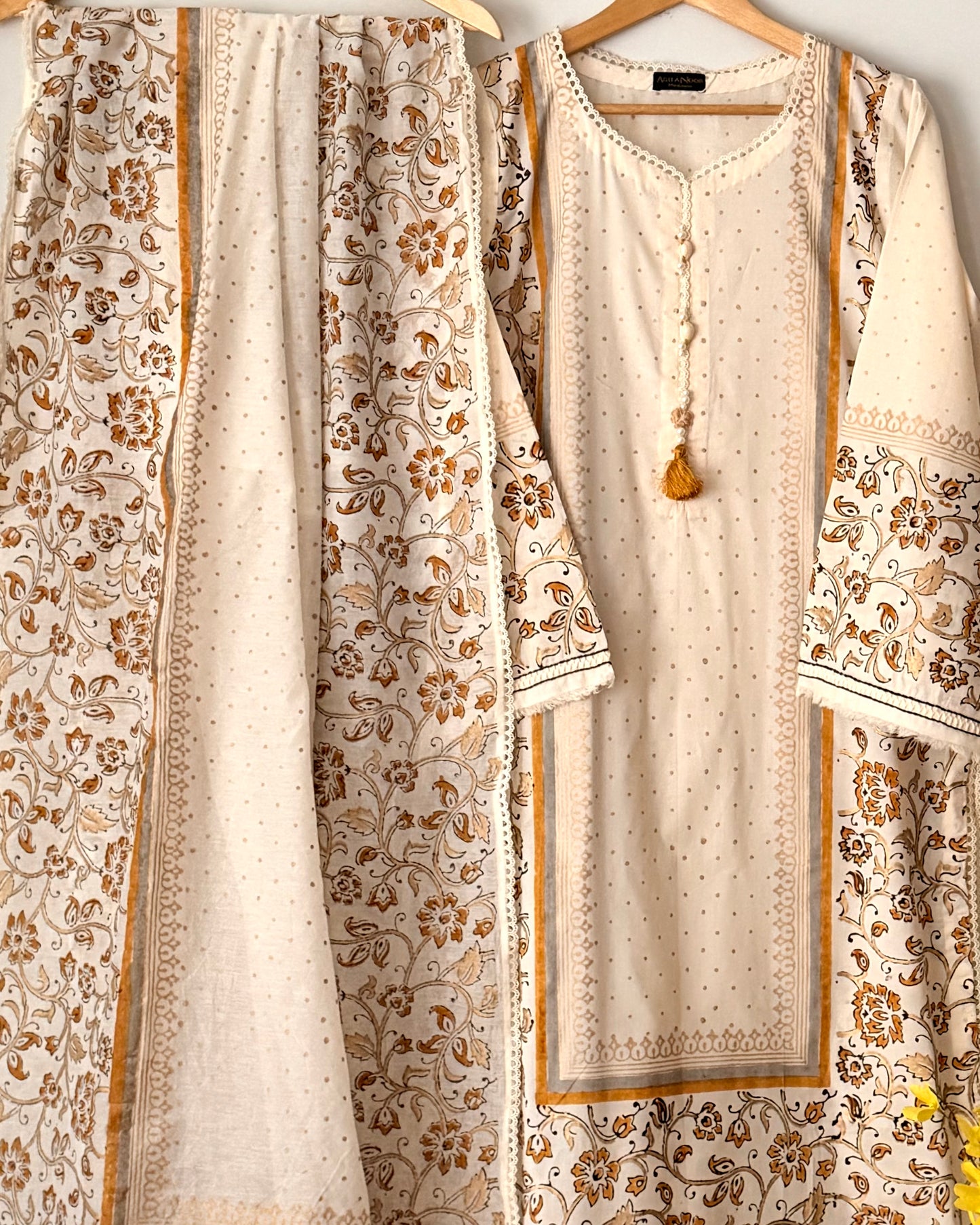 Block printed kora cotton - Agha noor
