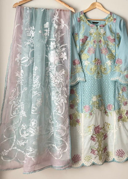 Design 12 - Saira Shakira