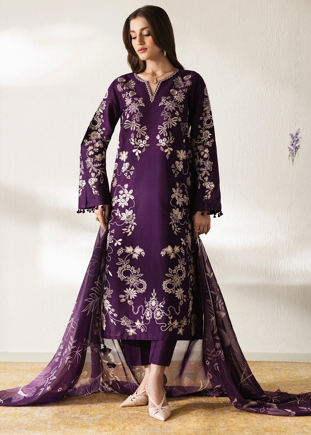 Embroidered suit - Baroque