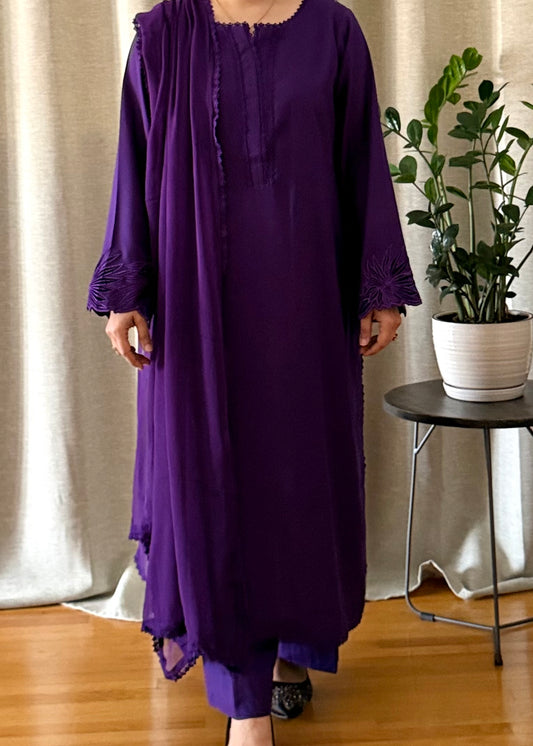 Dastaan -  karandi collection