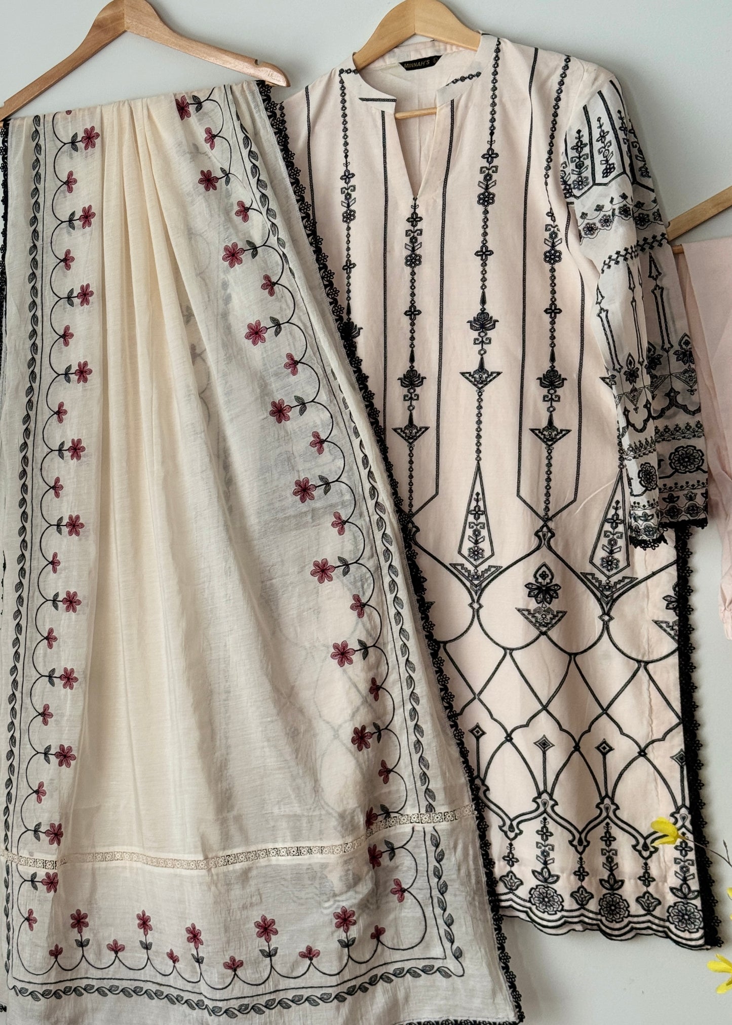 Lawn embroidered suit- Zara Shahjahan