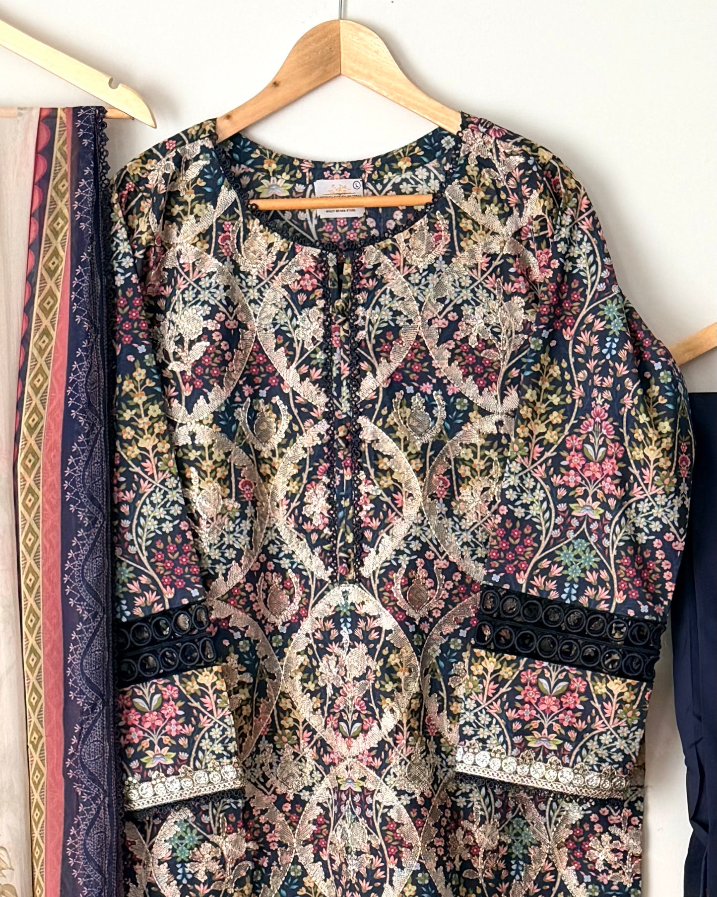 Embroidered lawn suit - Maria b