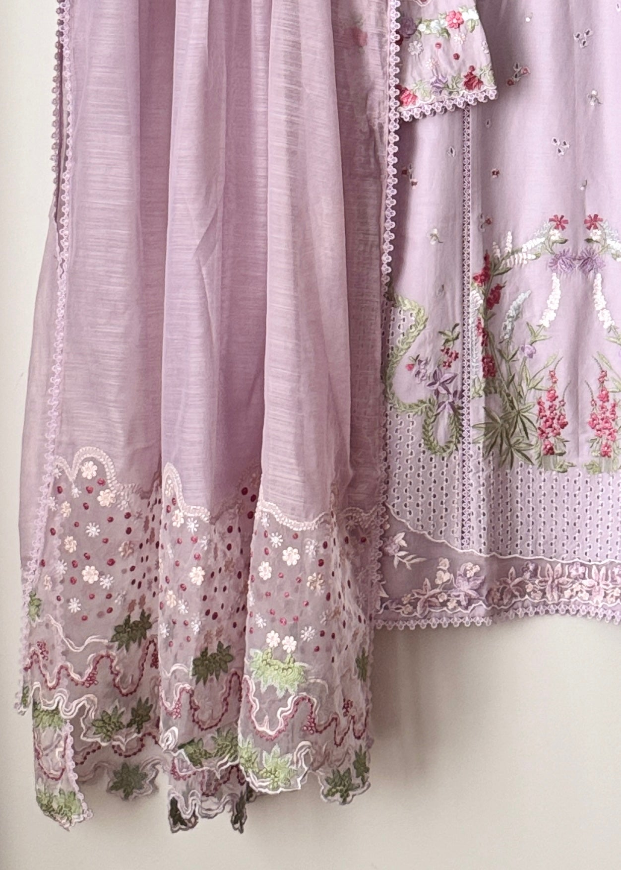 Design 16 - Saira Shakira
