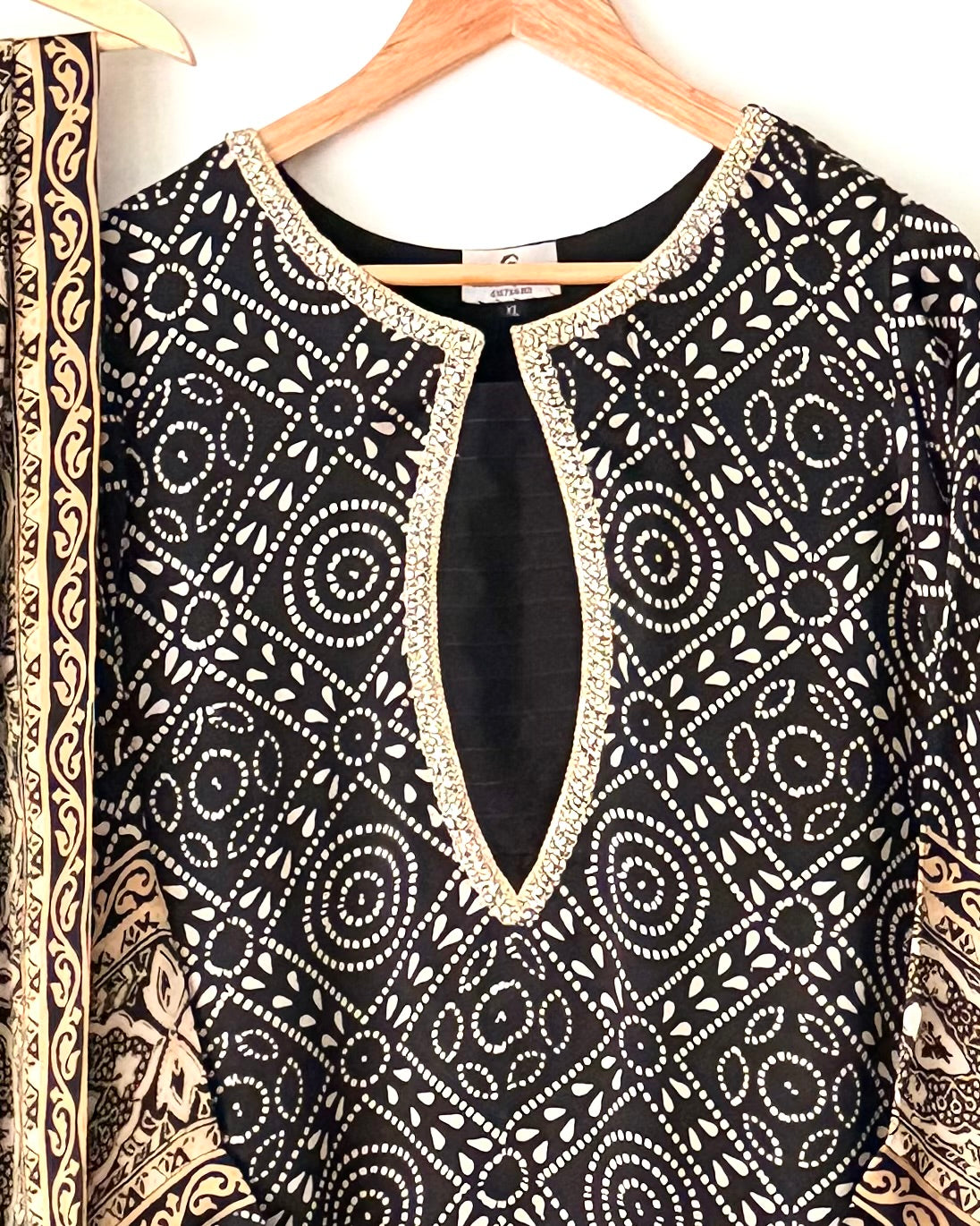 Noor -e- silk(A) -  Block printed Korean shamoze