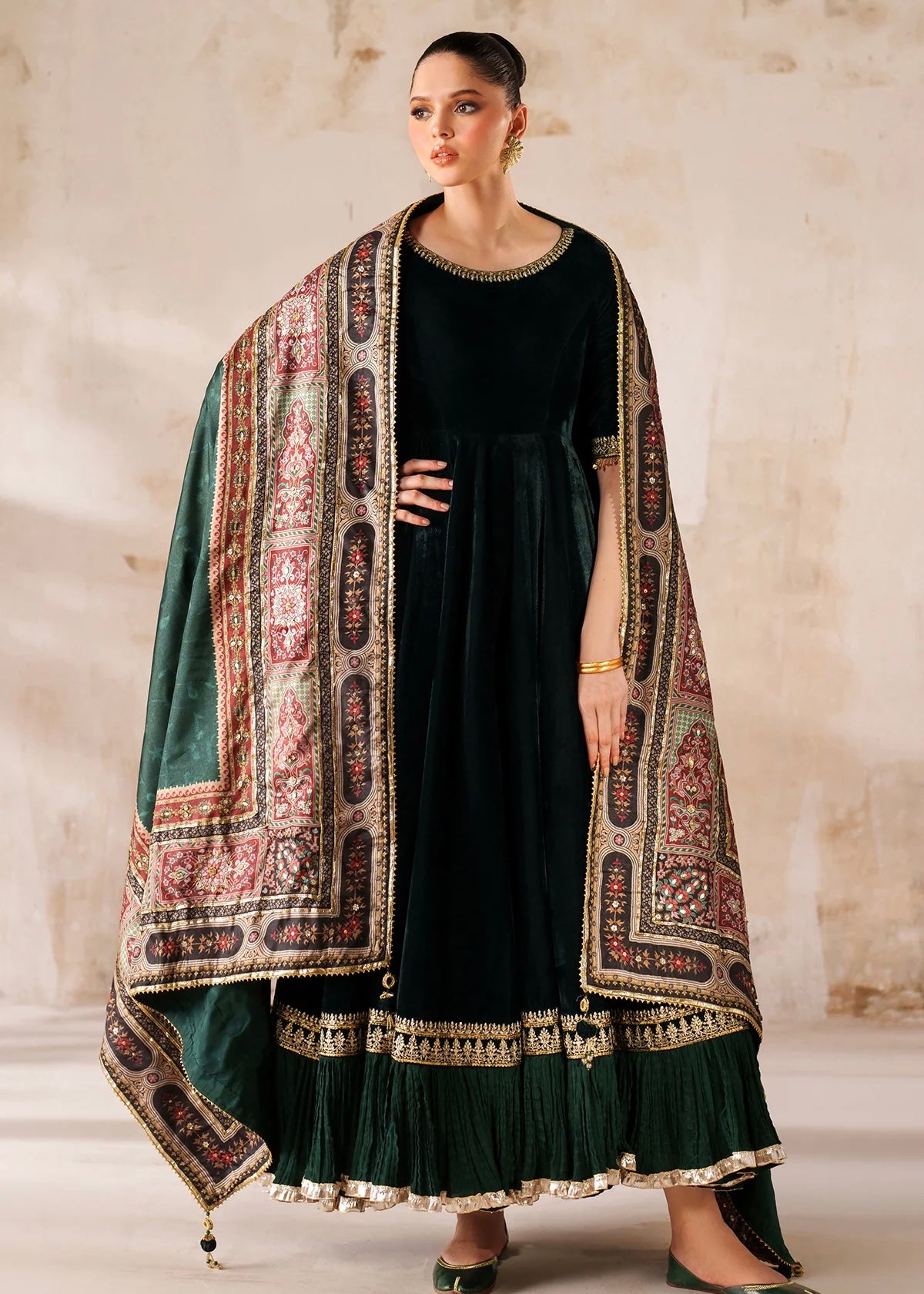 Velvet embroidered dress - Baroque