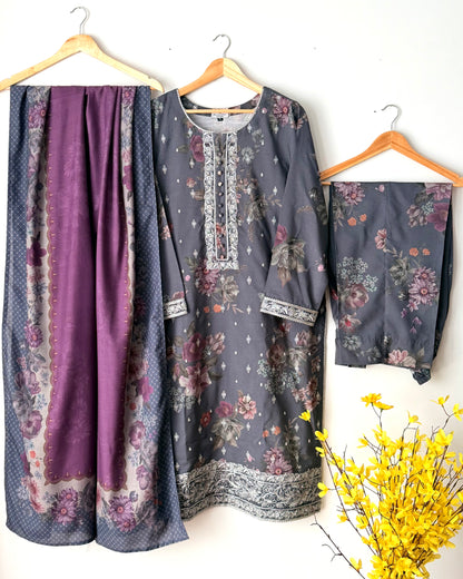 Khaddar embroidered suit - Baroque