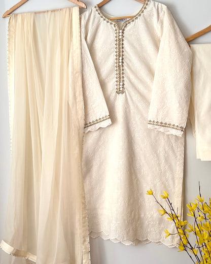 Meher - cotton embroidered