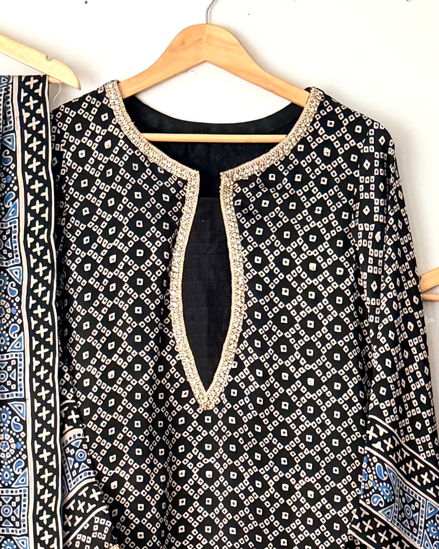 Noor -e- silk(C)-  Block printed Korean shamoze