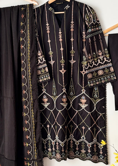 Lawn embroidered suit- Zara Shahjahan
