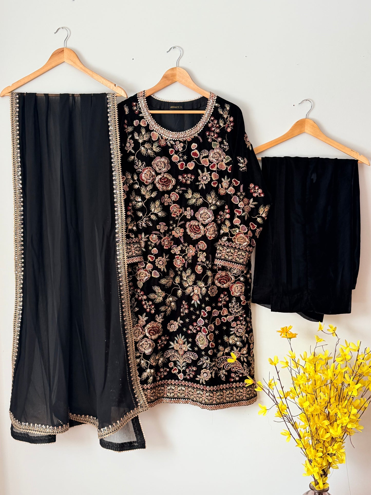 Velvet embroidered suit - Baroque