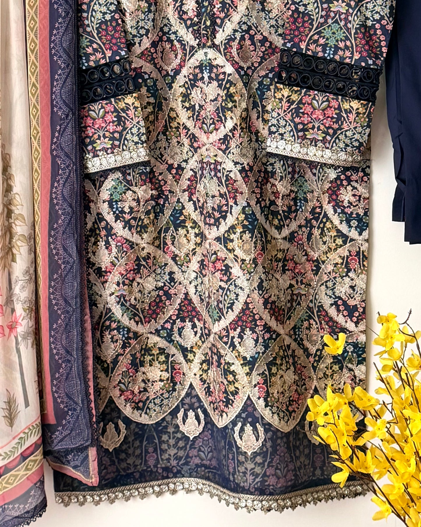 Embroidered lawn suit - Maria b