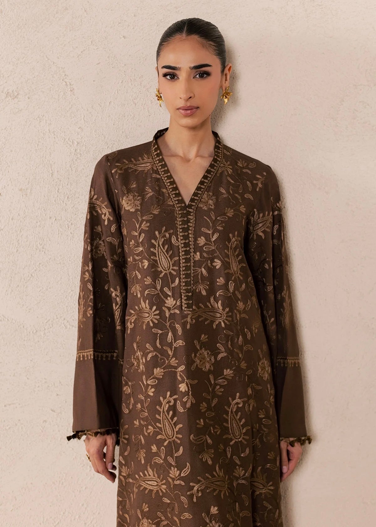 Embroidered karandi suit - Nureh