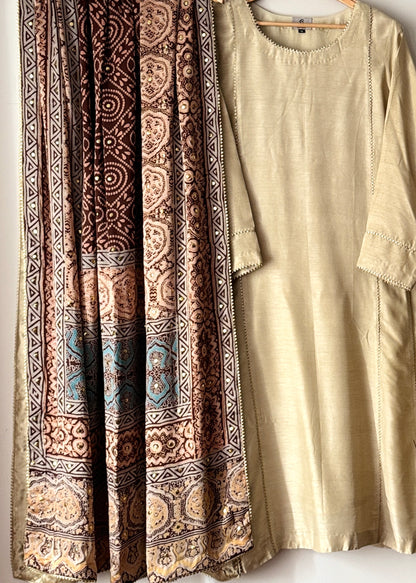 Nargis - Kamdani collection