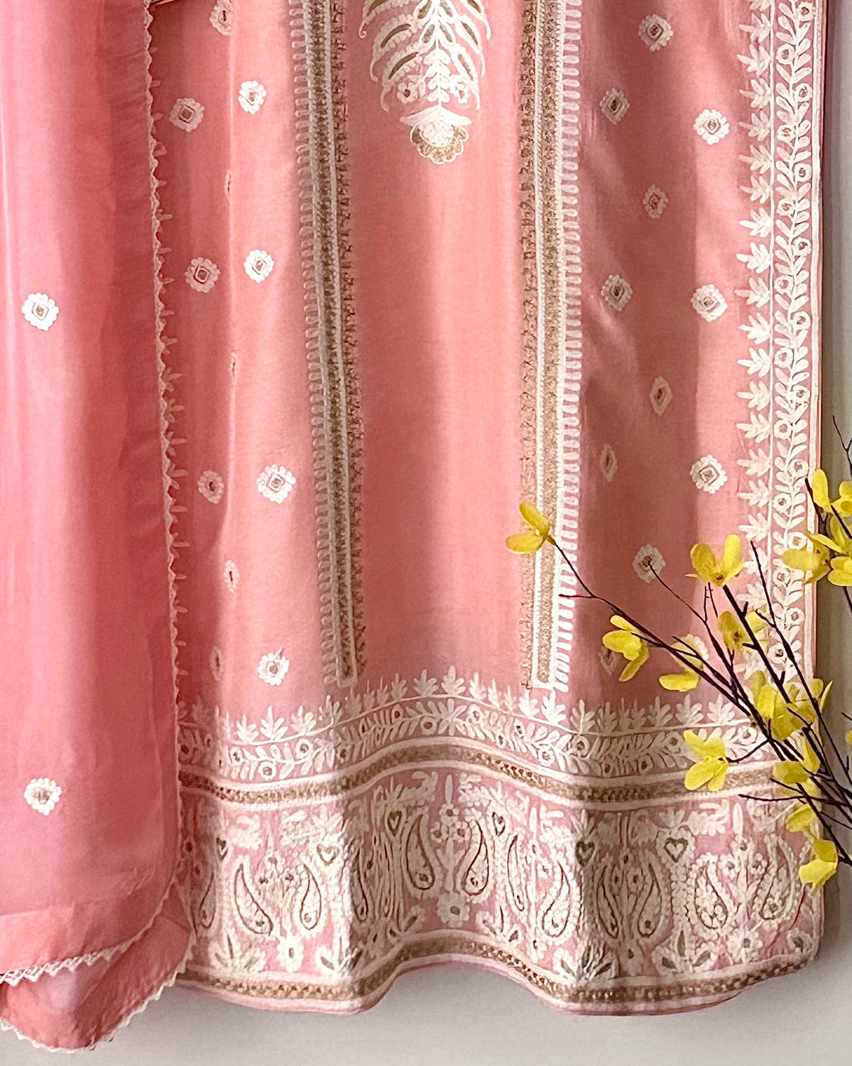 Naz - Ari embroidered suit