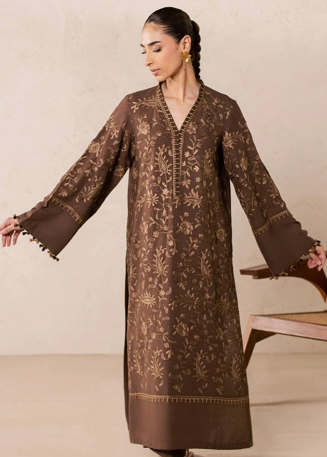 Embroidered karandi suit - Nureh