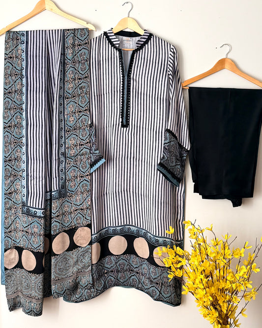 Noor -e- silk(G)-  Block printed Korean shamoze