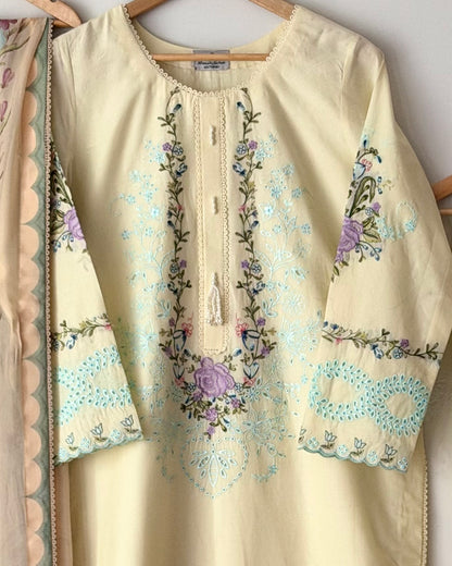 Zara shahjahan  lawn