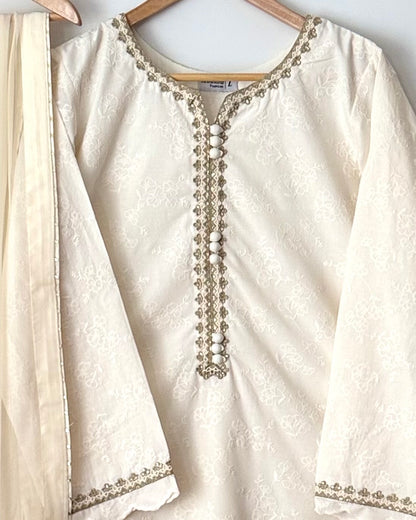 Meher - cotton embroidered