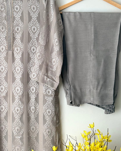 Self silk Jaquard